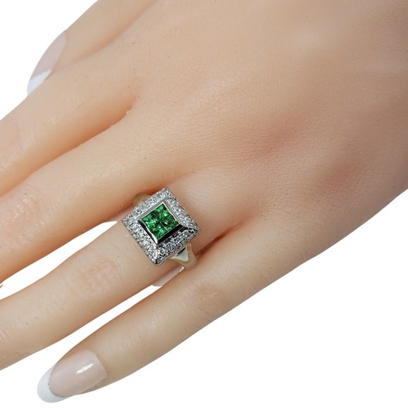 14 Karat White Gold Green Tourmaline and Diamond Ring Size 6.5 #12082 - Picture 8 of 9
